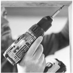 Perceuse Visseuse à Percussion 18V Stanley Fatmax FMC625M2G + 2 Batteries 4 Ah + Chargeur -Promos Outil Boutique AFD 100188