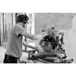 Scie à Onglets Biturbo 18V Bosch GCM 18V-305 GDC + 2 Batteries 5,5 Ah + Chargeur - 0601B43002 11 Scie à Onglets Biturbo 18V Bosch GCM 18V-305 GDC + 2 Batteries 5,5 Ah + Chargeur - 0601B43002 -Promos Outil Boutique AFD 116101