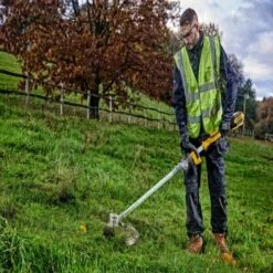 Coupe-bordures Repliable XR 18V Dewalt DCMST561P1 + Batterie 5 Ah + Chargeur -Promos Outil Boutique AFD 121836