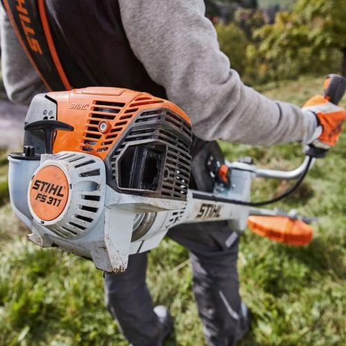 Stihl Débroussailleuse Thermique FS 311 Avec Couteau Taillis 300-3 4 Stihl Débroussailleuse Thermique FS 311 Avec Couteau Taillis 300-3 – Image 2