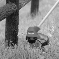 Coupe-herbe 12V Max 10,8V Makita UR100DWAE + 2 Batteries 2.0 Ah + Chargeur En Boîte Carton -Promos Outil Boutique AFD 144456