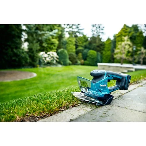 Taille Herbe Makita 12 V + 2 Batteries 1,5 Ah + Chargeur - UM600DWYEX 4 Taille Herbe Makita 12 V + 2 Batteries 1,5 Ah + Chargeur - UM600DWYEX – Image 2